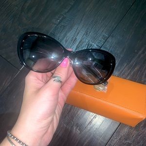 Tory Burch sunglasses with case never worn